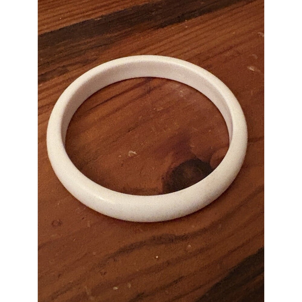 Vintage White Bangle Bracelet Plastic 80s 90s 8.5” Fashion Costume Jewelry